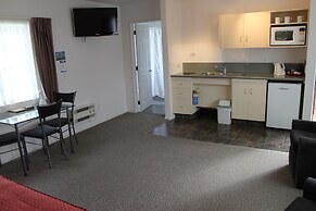 Riverview Motel
