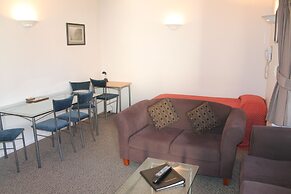 Riverview Motel