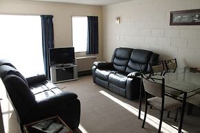 Riverview Motel