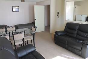 Riverview Motel
