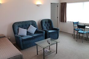 Riverview Motel