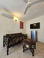 Dhow Palace Hotel