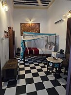 Dhow Palace Hotel