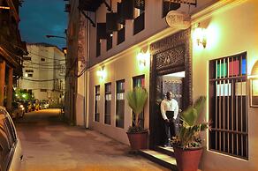 Dhow Palace Hotel