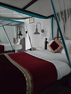 Dhow Palace Hotel