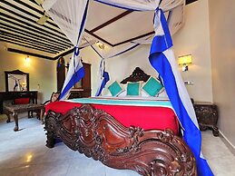 Dhow Palace Hotel