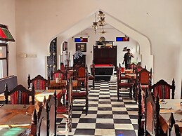 Dhow Palace Hotel