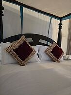 Dhow Palace Hotel