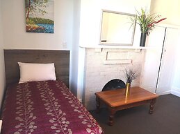 Owens Motel