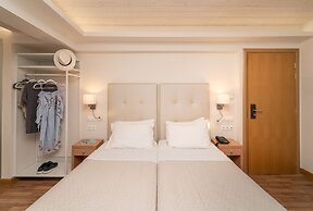 Karalis City Hotel