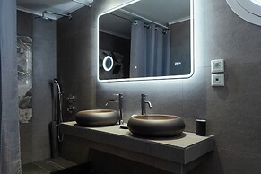 Karalis City Hotel