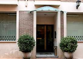 Hostal Carlos III
