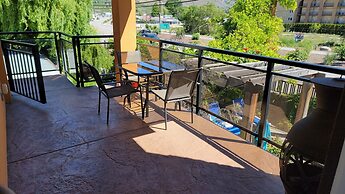 Sahara Courtyard Inn