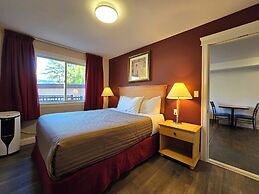 Sahara Courtyard Inn