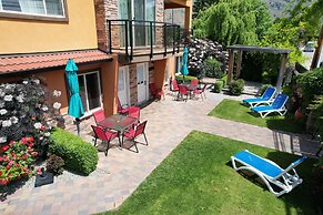 Sahara Courtyard Inn