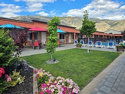 Sahara Courtyard Inn