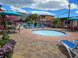 Sahara Courtyard Inn