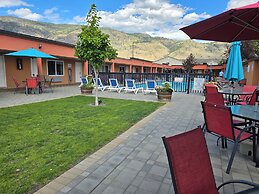 Sahara Courtyard Inn