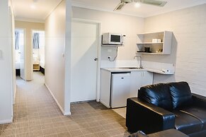 Balan Village Motel