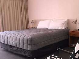 Edelweiss Motel