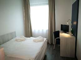 Hotel NearBy