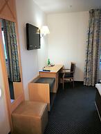 Hotel NearBy