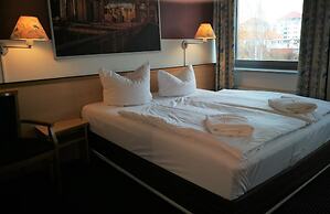 Hotel NearBy