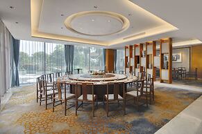 Royal Garden Hotel