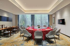 Royal Garden Hotel