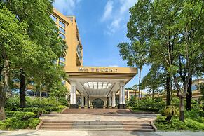 Royal Garden Hotel