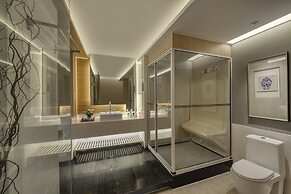 Royal Garden Hotel