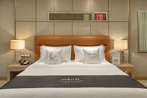 Royal Garden Hotel