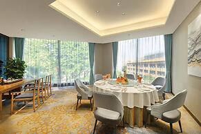 Royal Garden Hotel