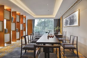 Royal Garden Hotel