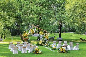 Royal Garden Hotel