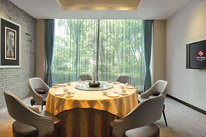 Royal Garden Hotel