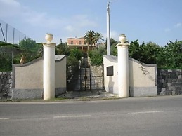 Antico Borgo Etneo Country Hotel