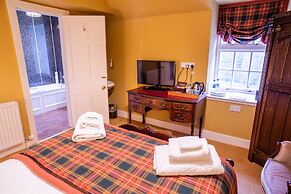 Dalmunzie Castle Hotel