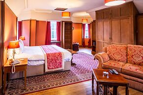 Dalmunzie Castle Hotel