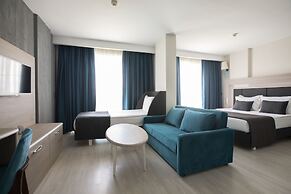 Falcon Hotel