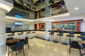 Falcon Hotel