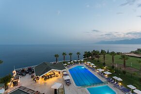 Falcon Hotel