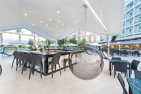 Falcon Hotel