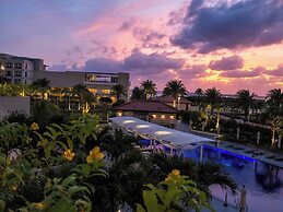 Hilton Okinawa Chatan Resort