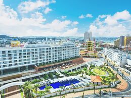 Hilton Okinawa Chatan Resort