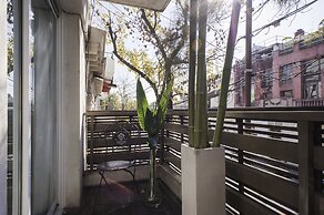 Soho Point Central