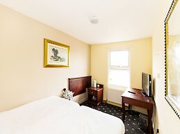 Old Oak Tree Inn