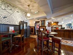 The Rose and Crown