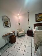 Berlor Airport Inn