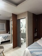 Berlor Airport Inn